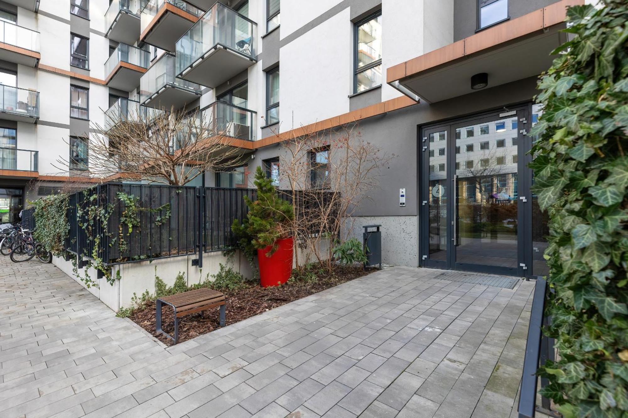 Apartment Bright Blue With Balcony, Parking And Air Conditioning In By Renters Warsaw