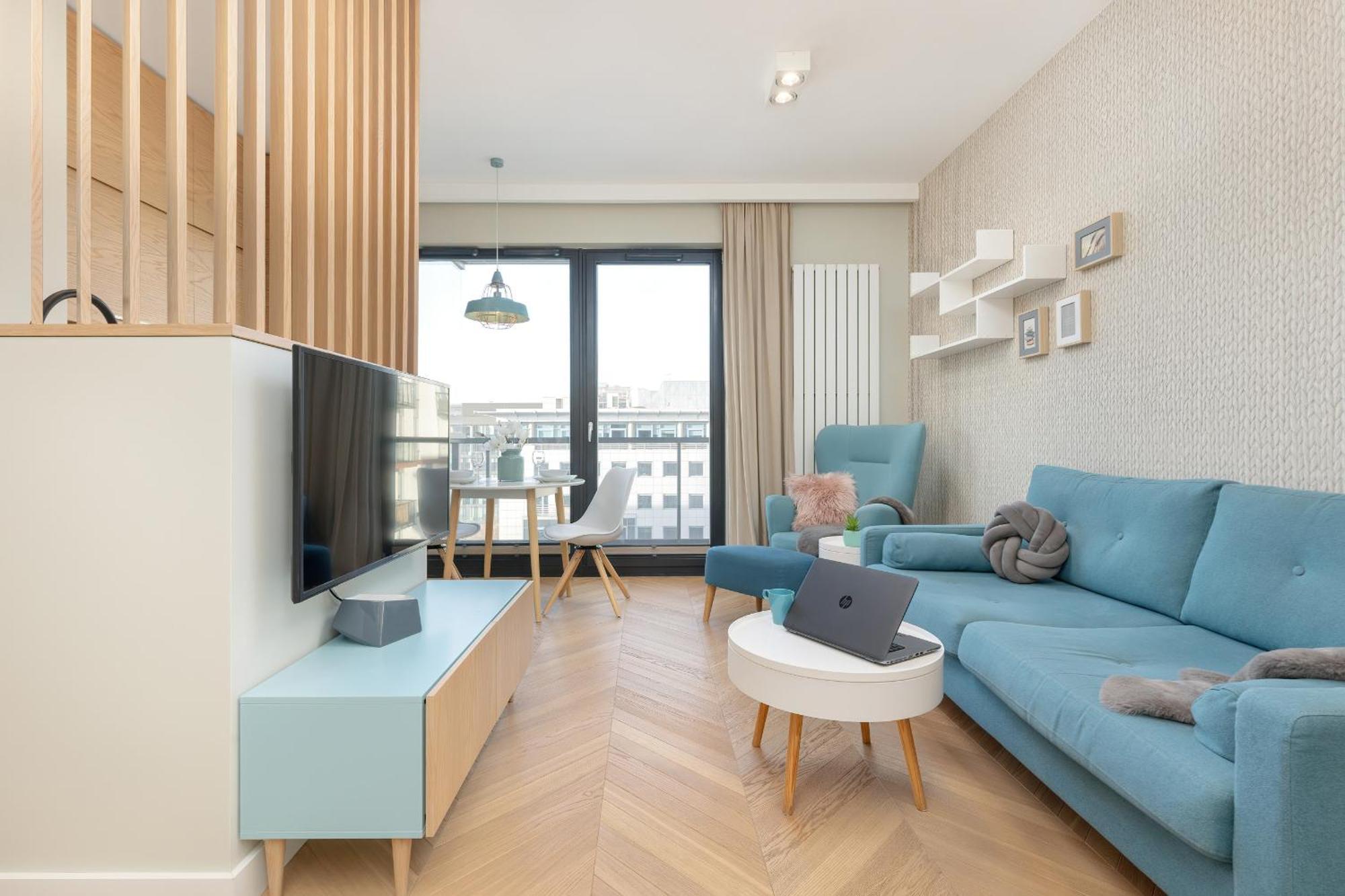Bright Blue With Balcony, Parking And Air Conditioning In By Renters * Warszawa