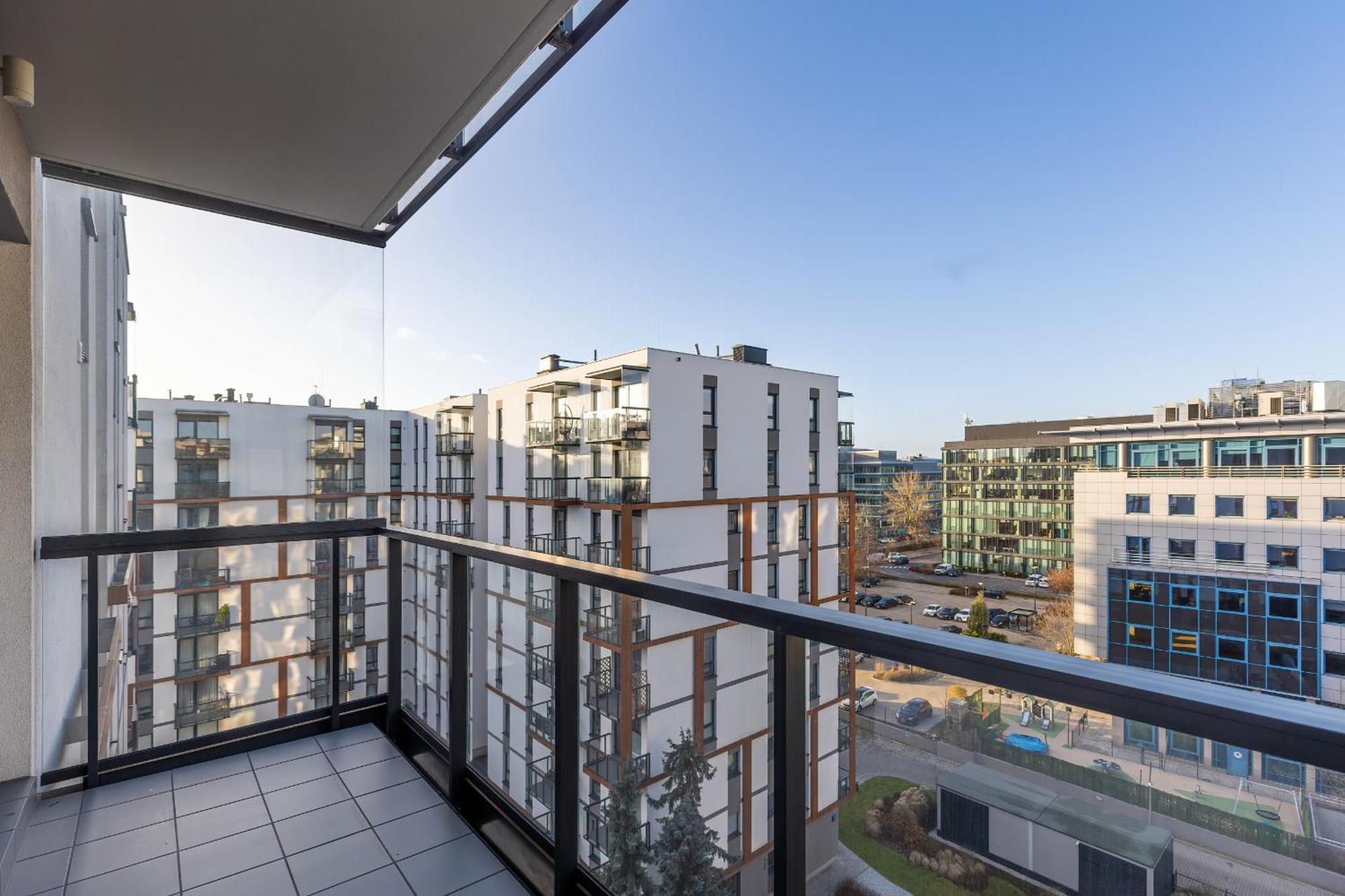 Bright Blue With Balcony, Parking And Air Conditioning In By Renters Warszawa